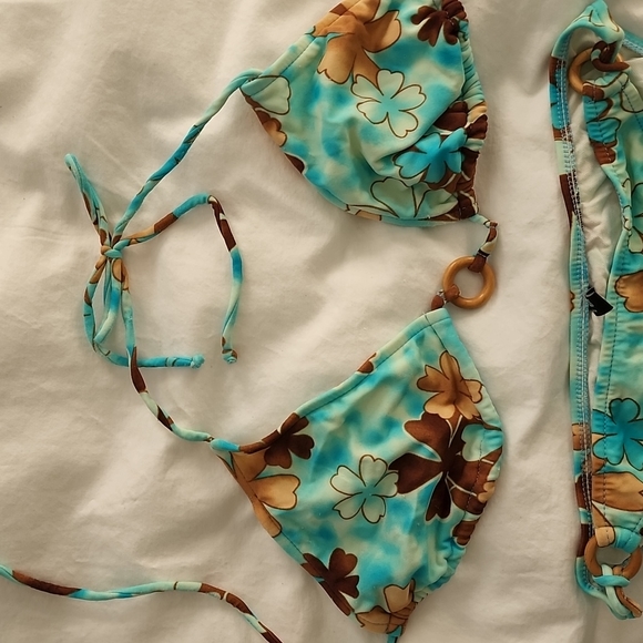 Guess bikini size large blue/brown pattern - Picture 2 of 5